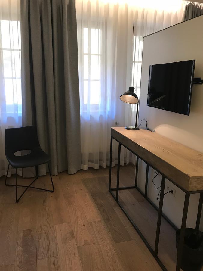 Design Double Room without Lift