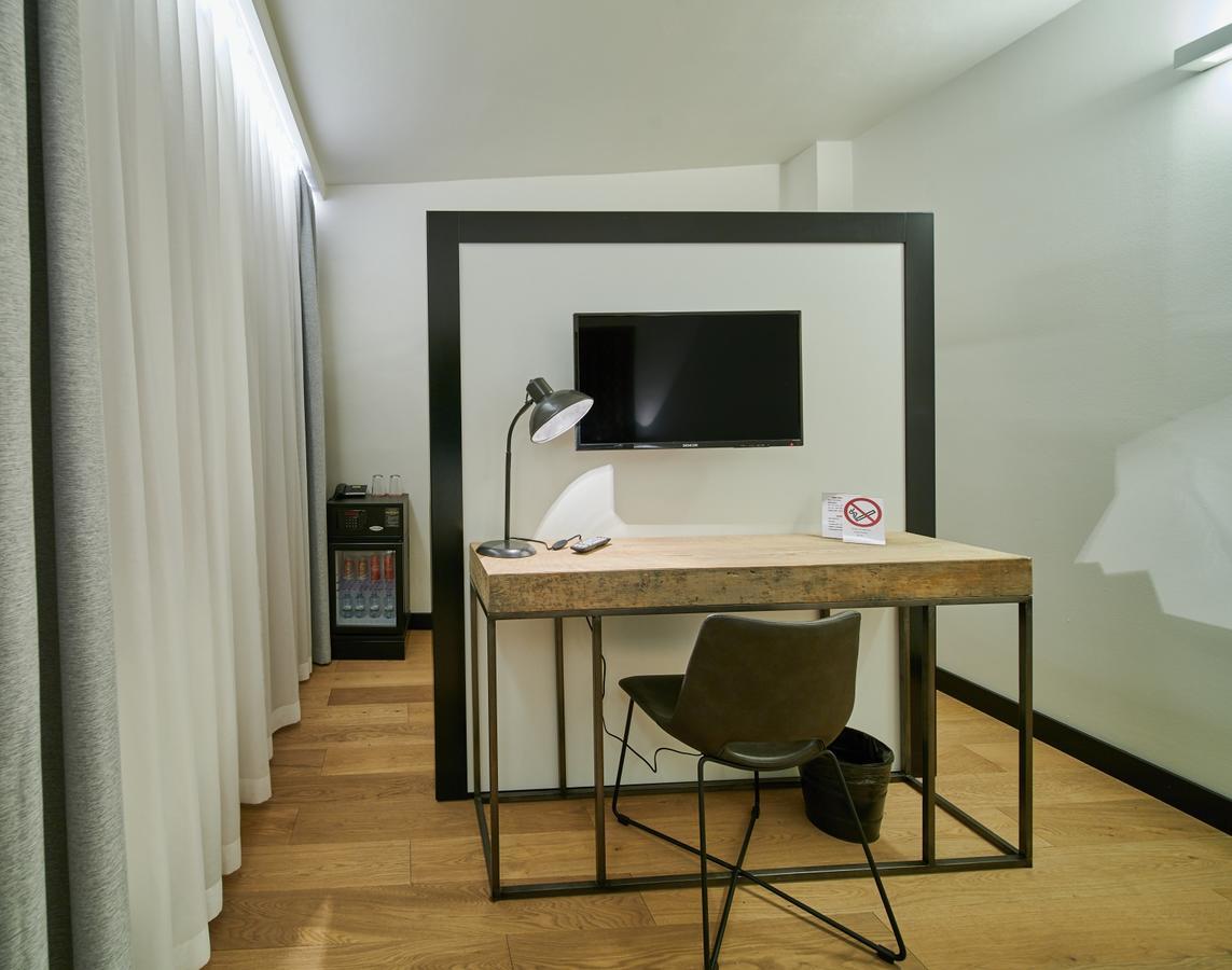 Design Double Room Balcony without Lift
